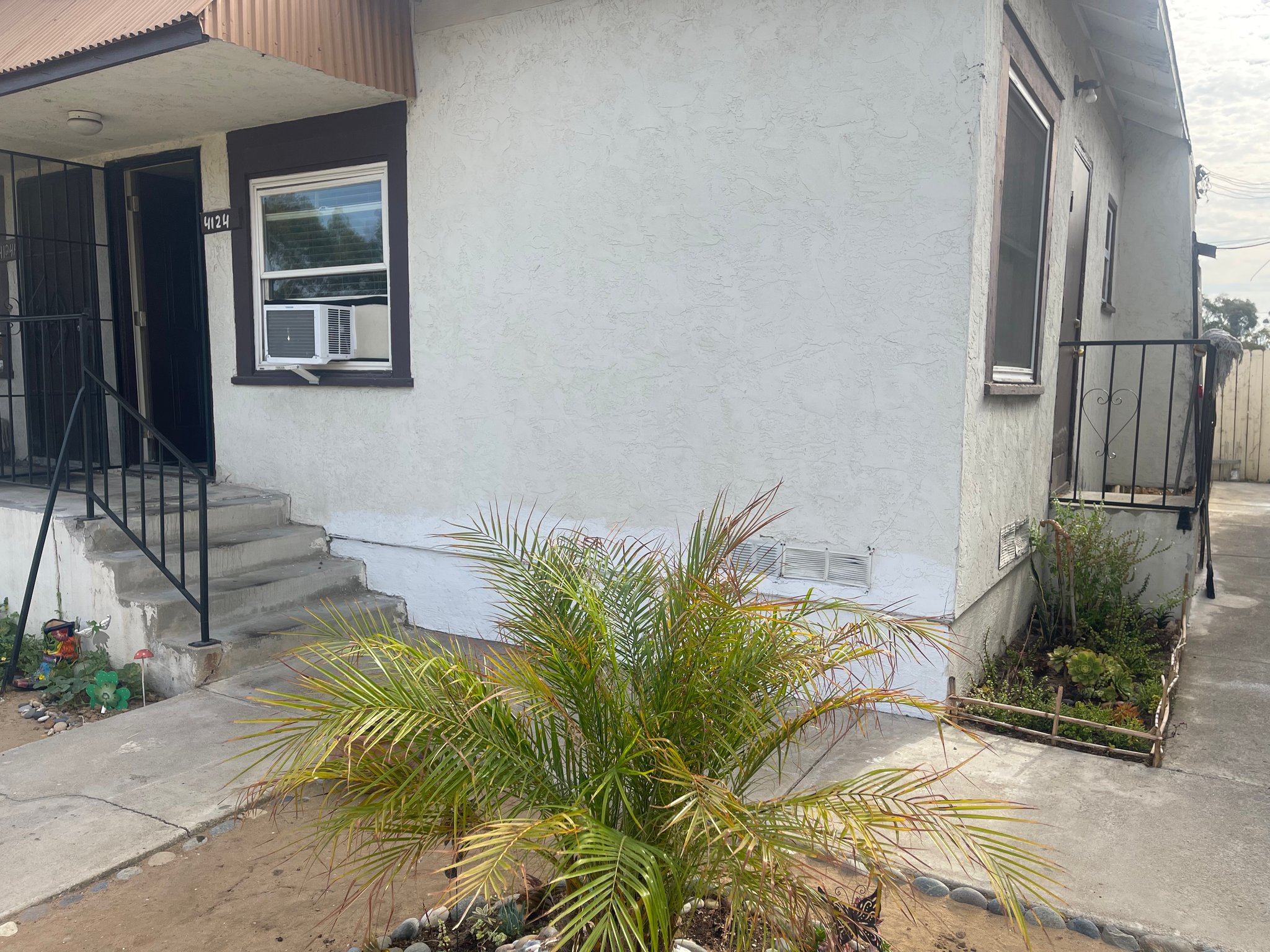 San Diego Apartment: 4124 C St., San Diego, 92102