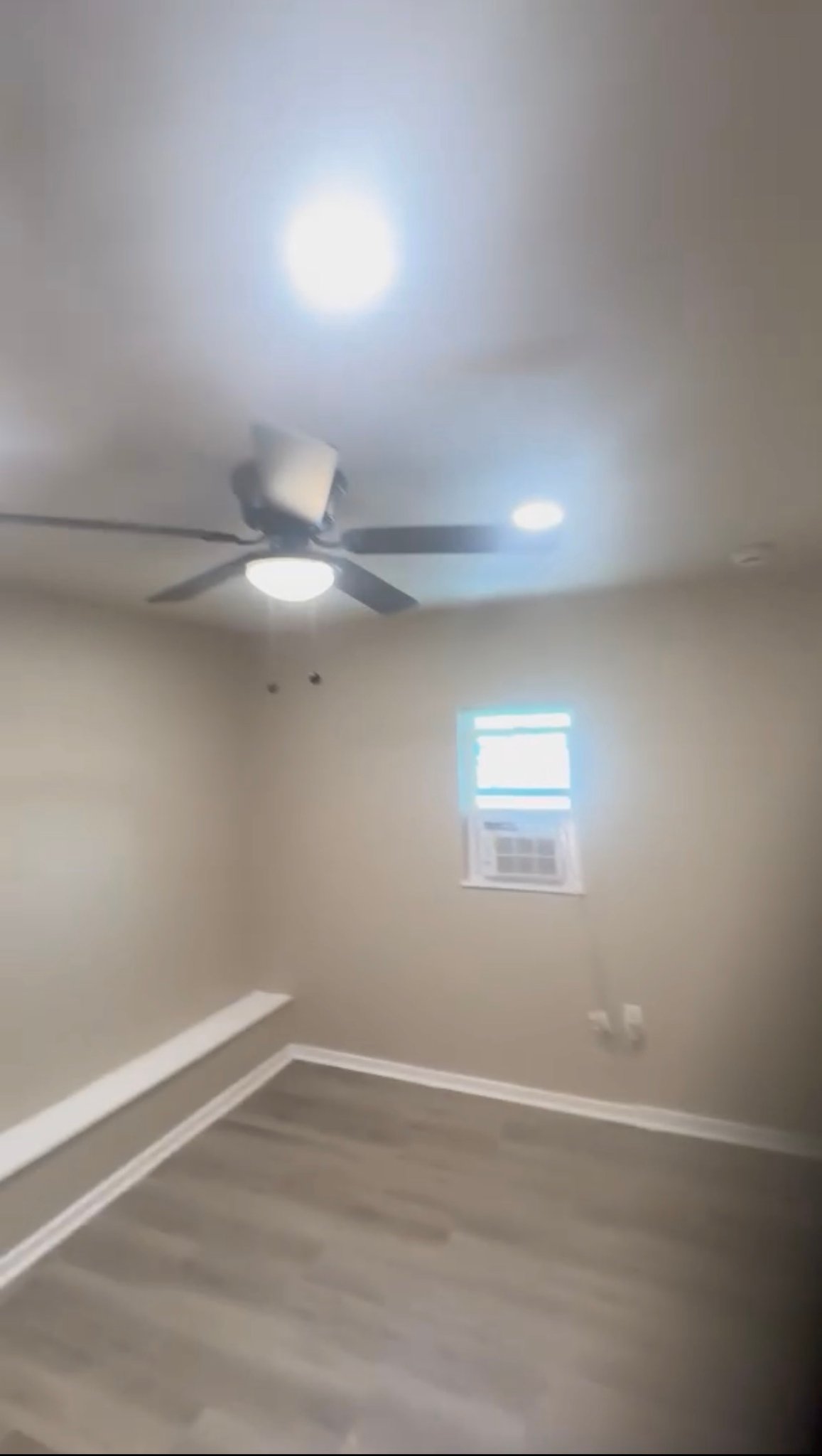 Grand Prairie Single Room: 809 Burleson Street