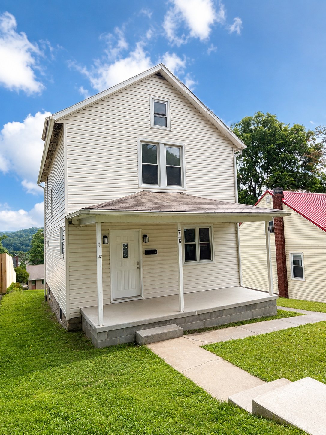 Johnstown House: 745 Russell avenue