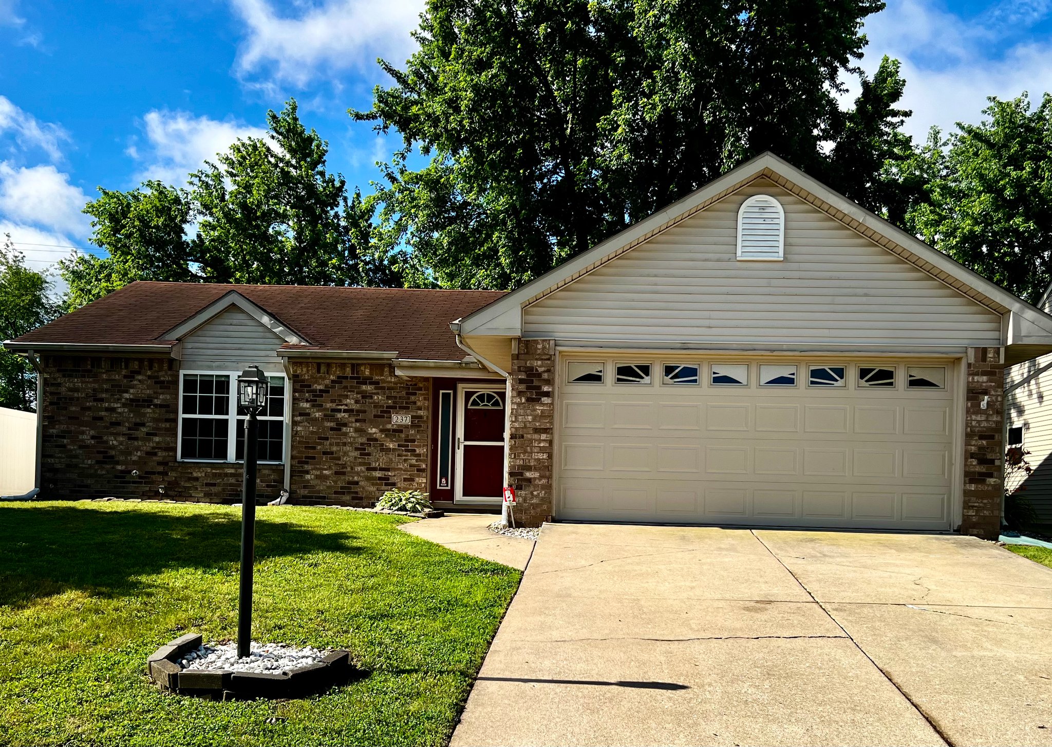 Lafayette House: 237 Cromwell Court