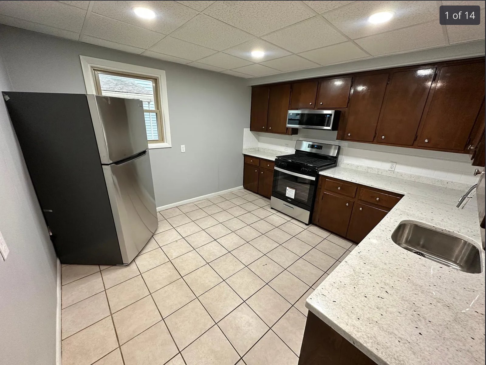 Fall River Apartment: 67 Boutwell St