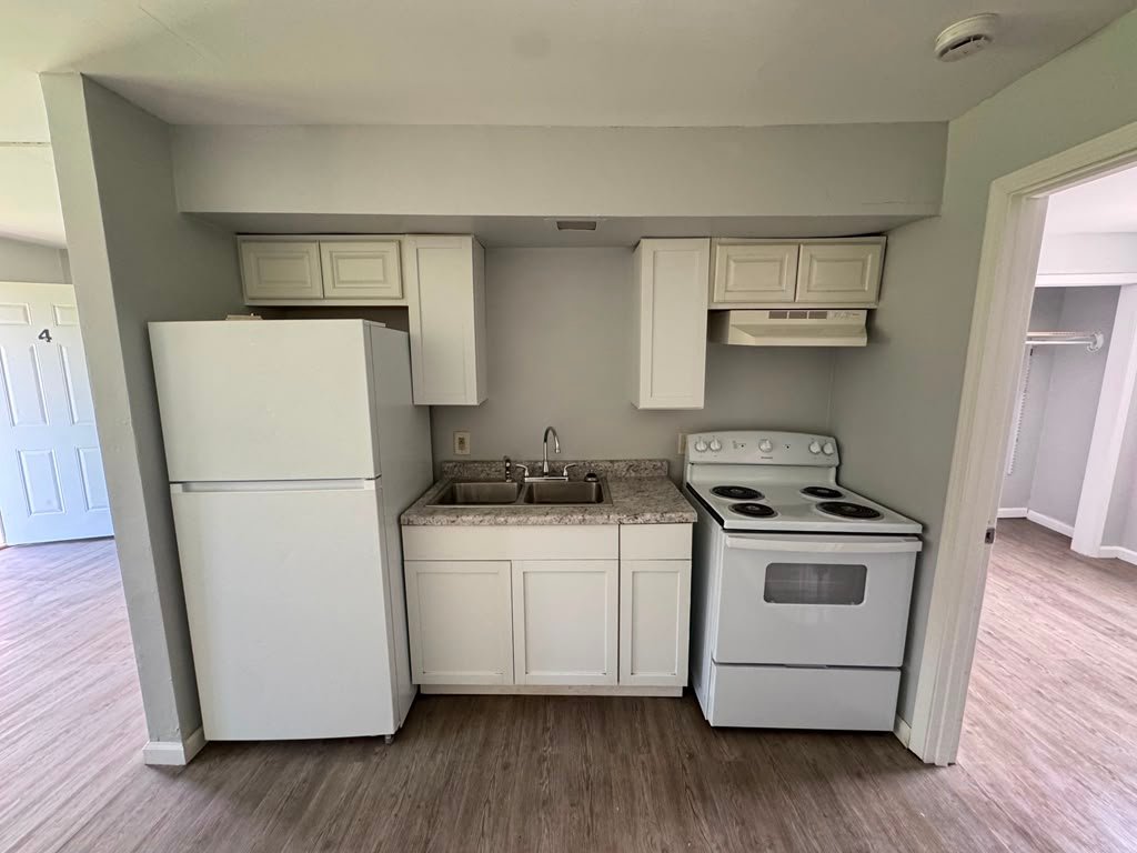 Rantoul Apartment: 1328 Juniper Dr