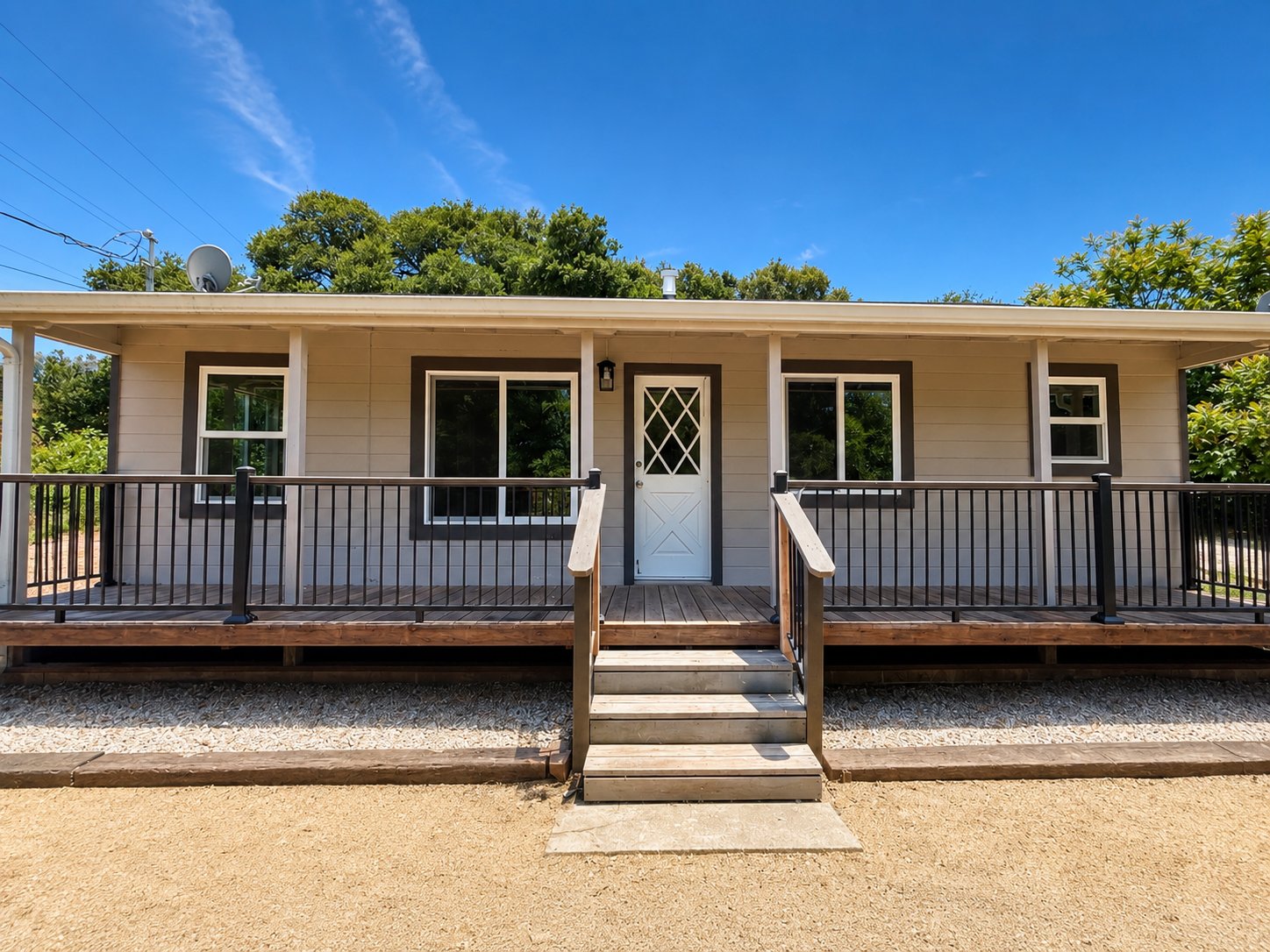 Castroville House: 14382 Castroville Blvd.