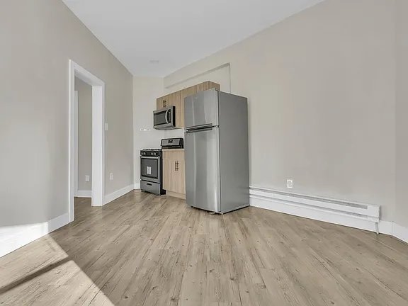 Philadelphia Apartment: 6746 Martins Mill Rd, Philadelphia, PA 19111