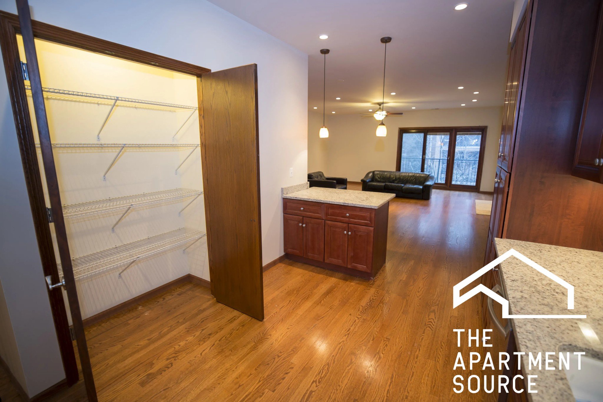 Chicago Condo: 672 N Peoria