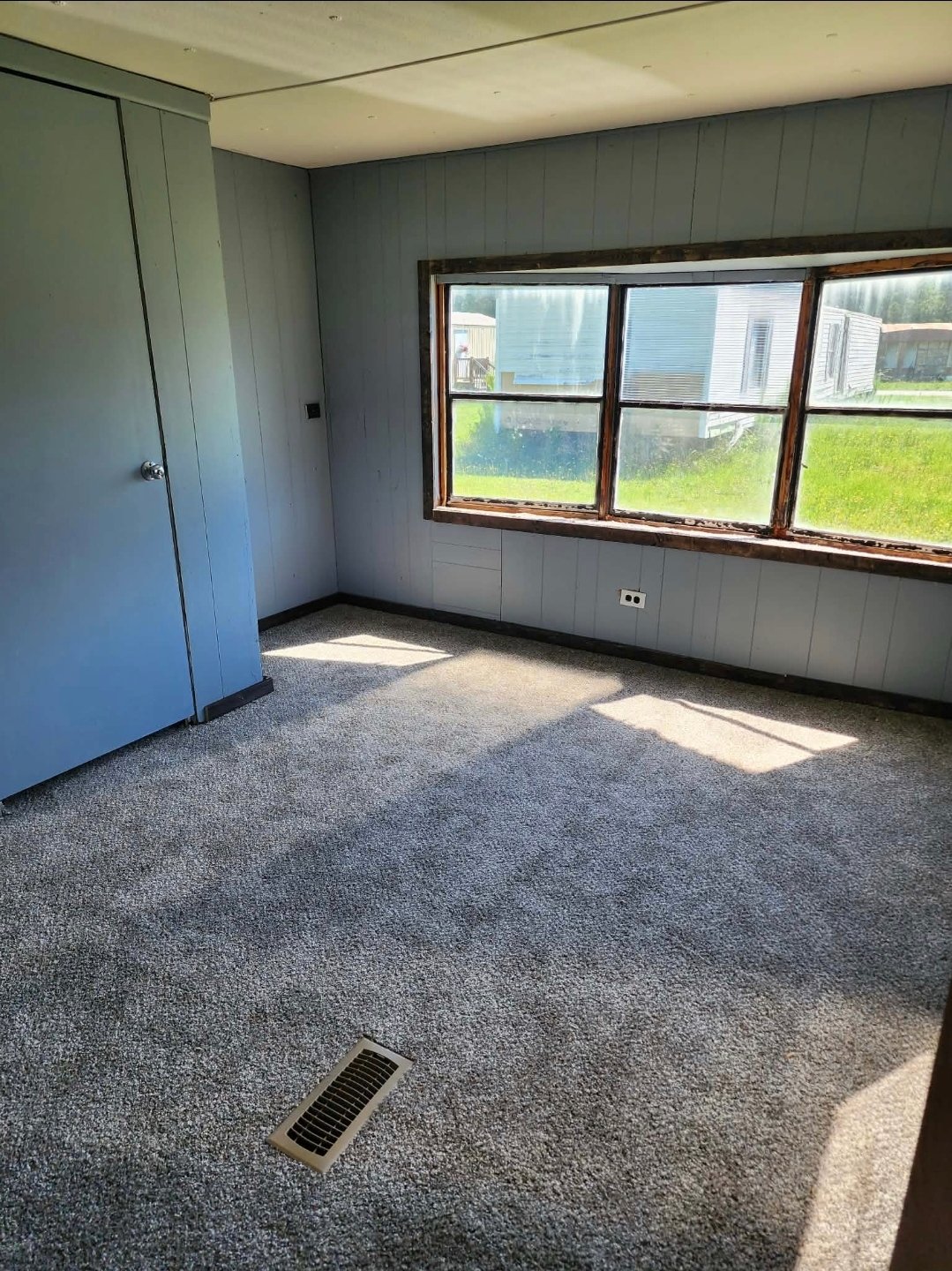 Florence Other: 1421 Gilbert Dr