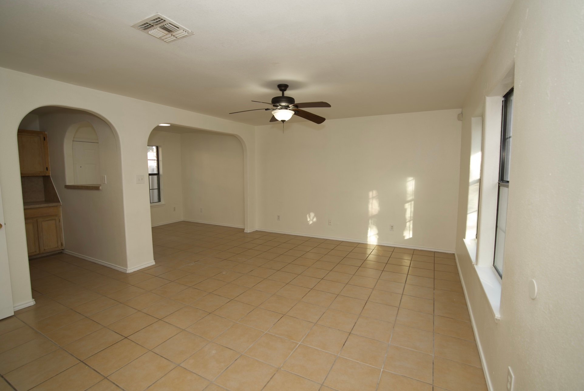 Harlingen Multiplex: 746 Sonesta Dr