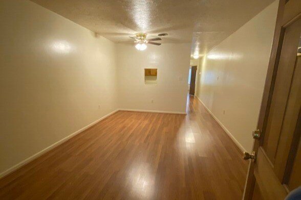 Winchester Apartment: 2640 Valley Ave