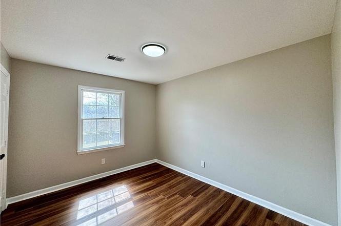 Greensboro Single Room: 5115 Lawndale Drive