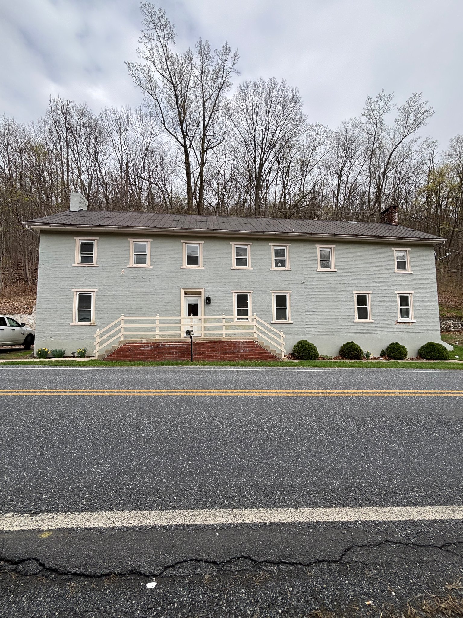 Boyertown House: 2233 Farmington Ave