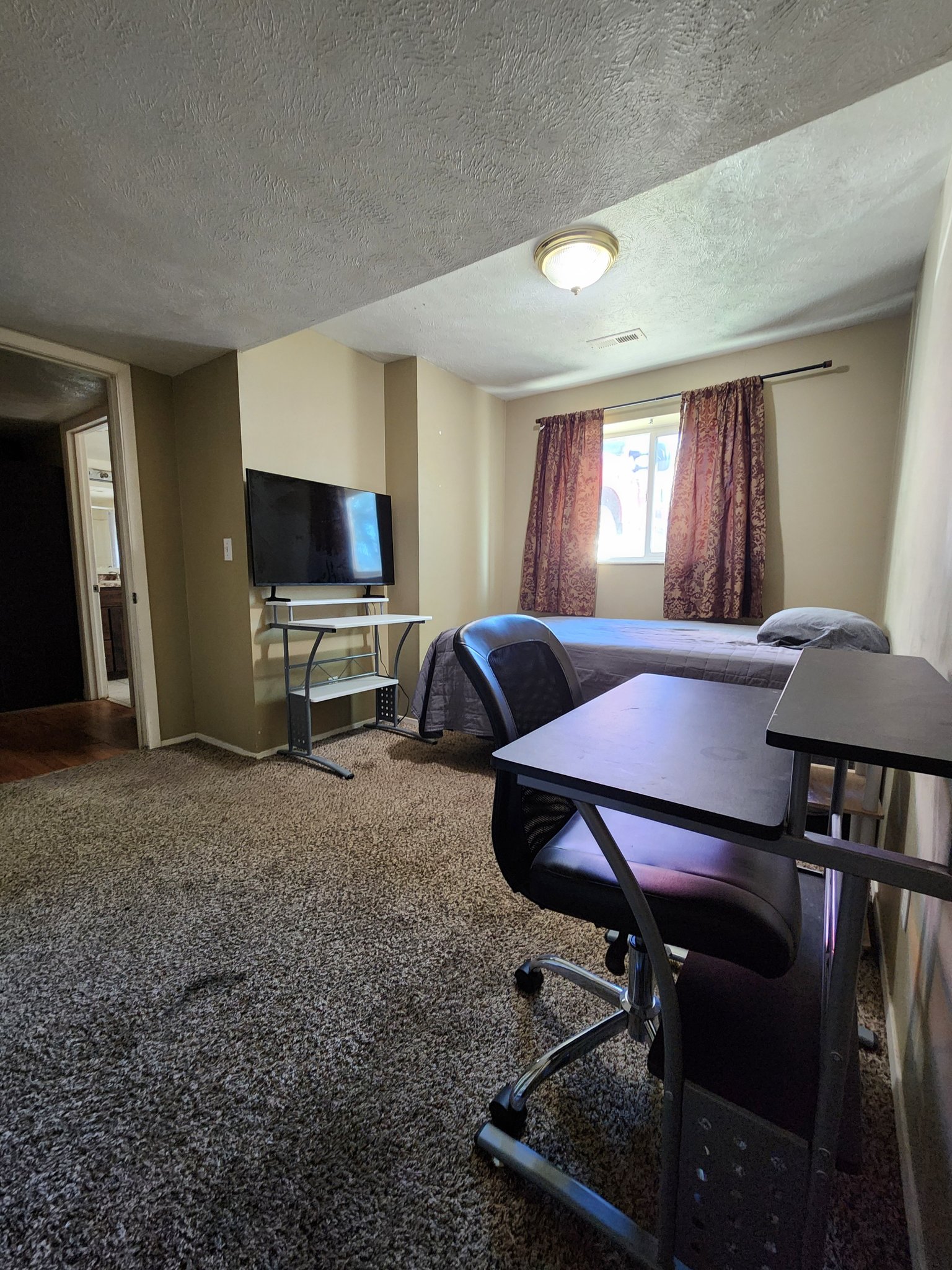 Kerns Single Room: 5564 Townsend Way