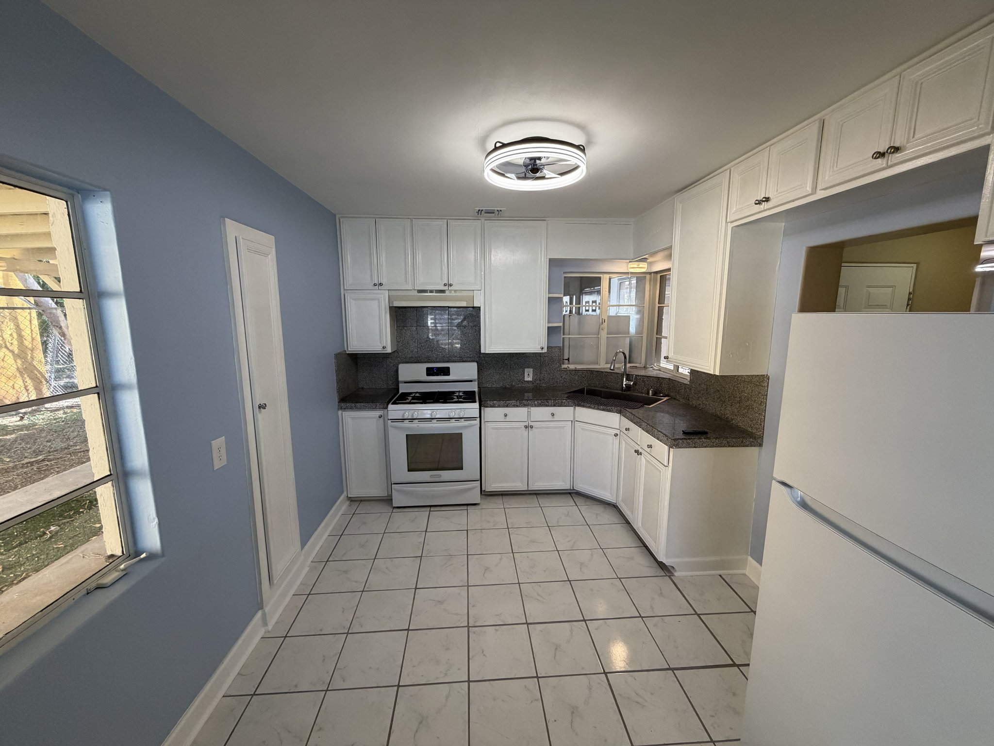 Phoenix Other: 537 W Mariposa St