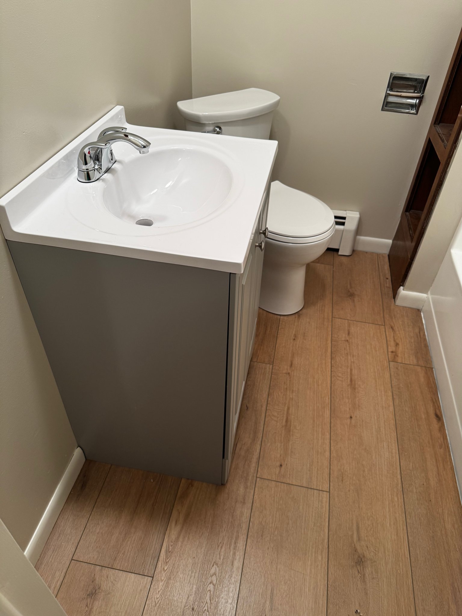 Shermans Dale Apartment: 5426 Spring Road