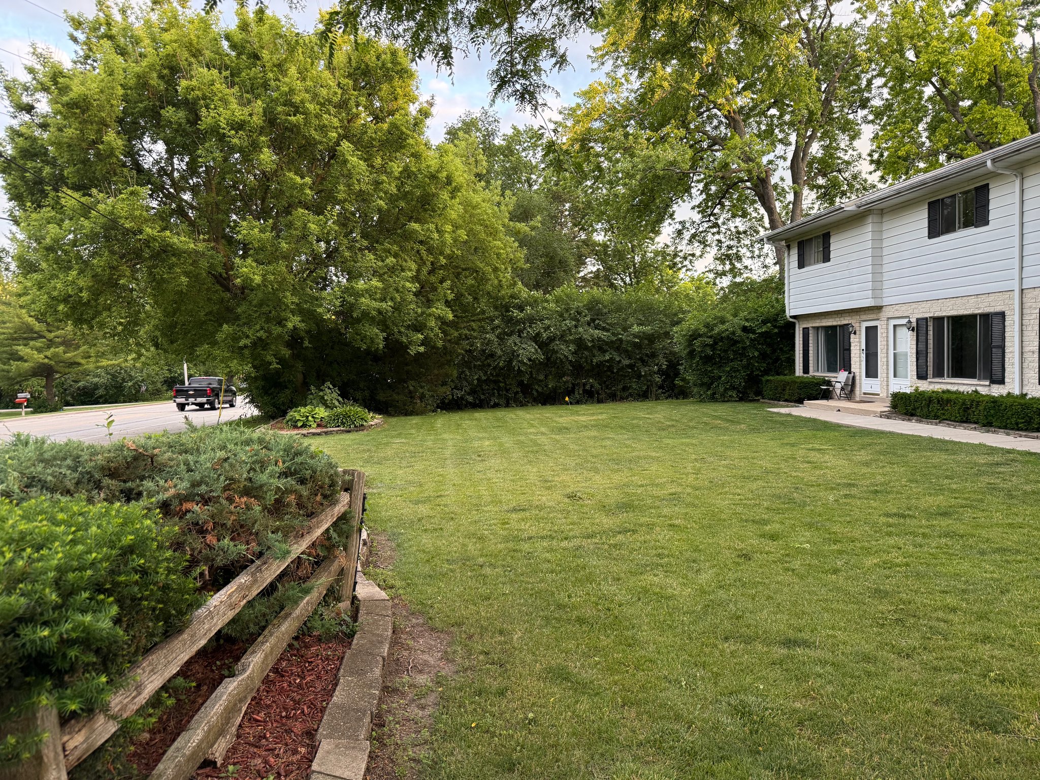 Racine Townhome: 542 Newman road