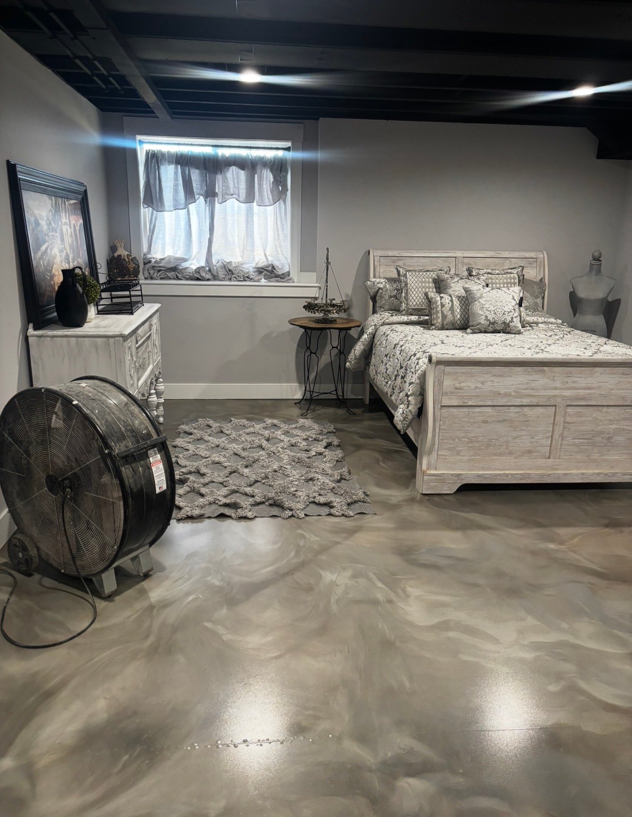 Adrian House: 3854 Timberhill Dr