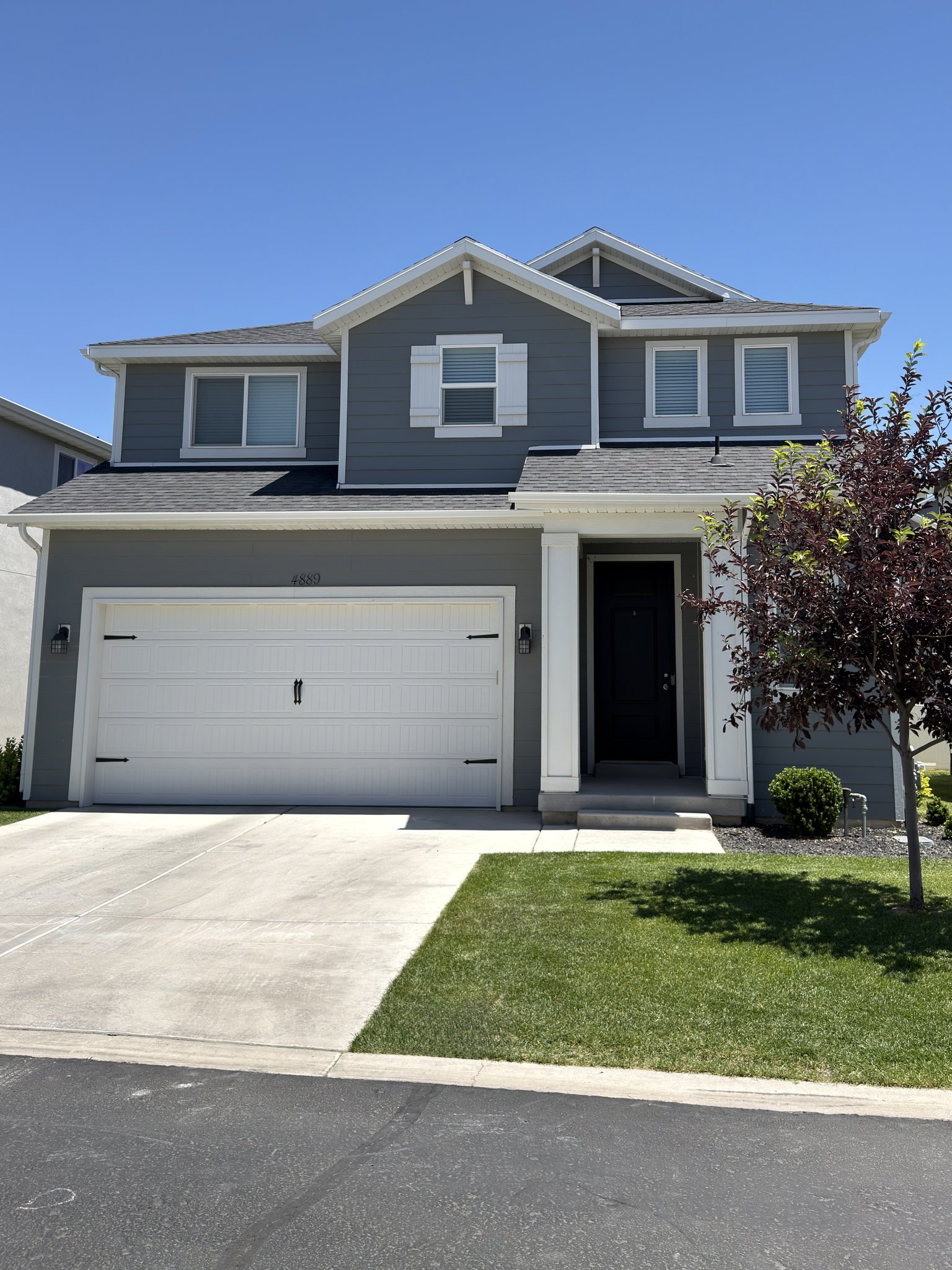 Eagle Mountain House: 4889 E Breezy Patch Rd