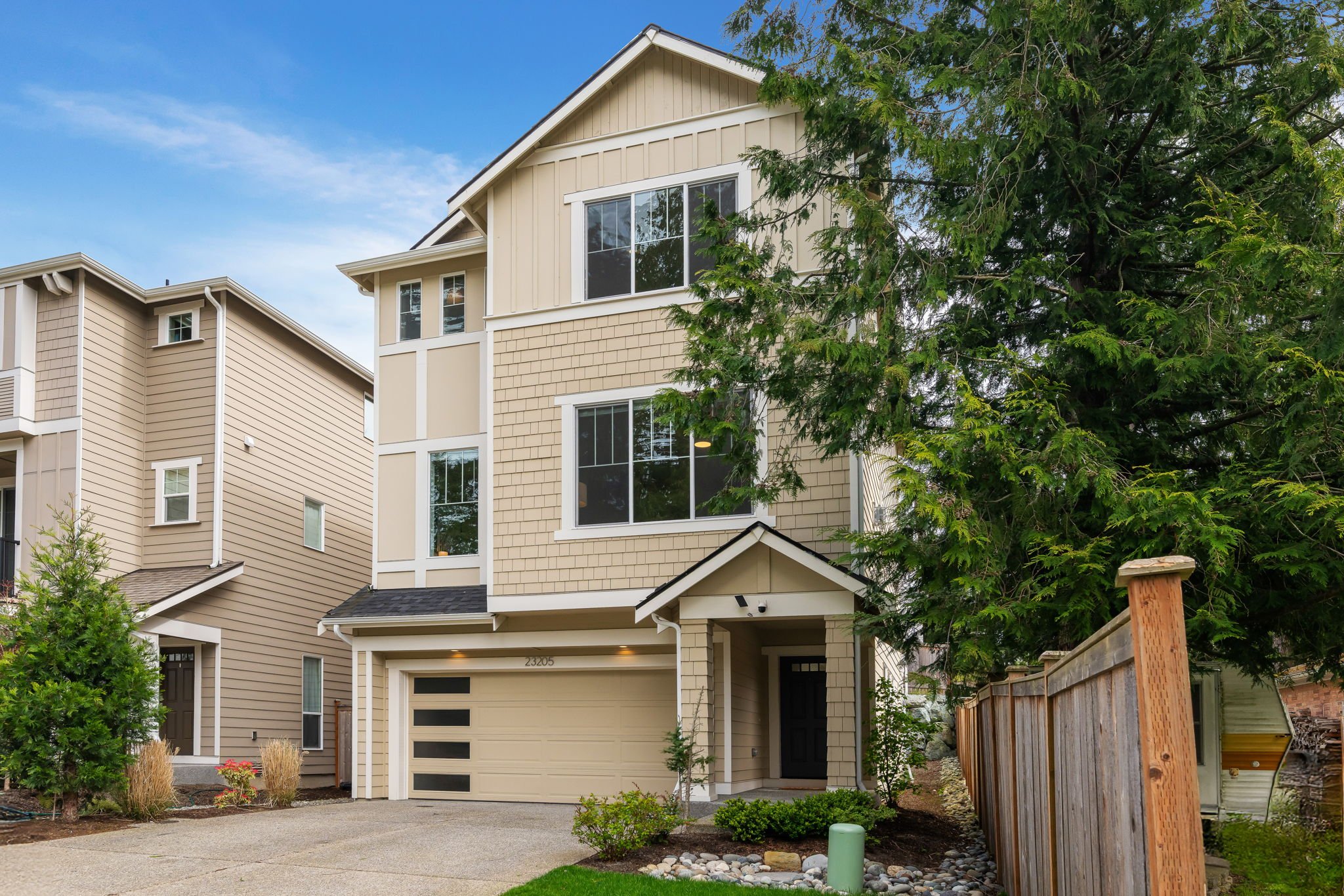 Edmonds Condo: 23205 89th Ave W