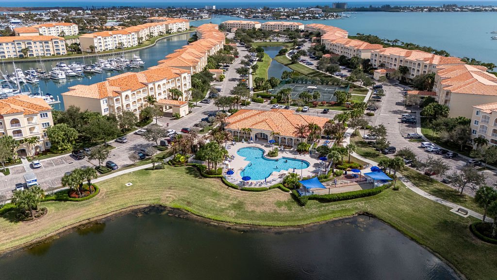 Fort Pierce Condo: 17 Harbour Isle Dr W