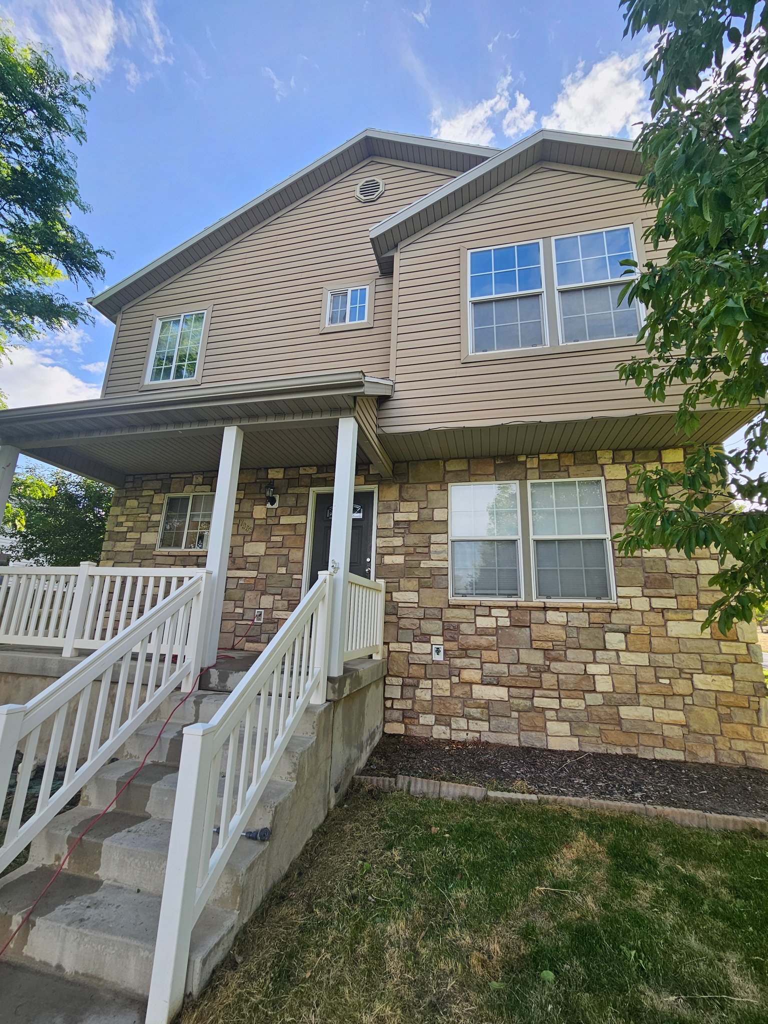 Eagle Mountain House: 7963 N Smith Ranch Rd
