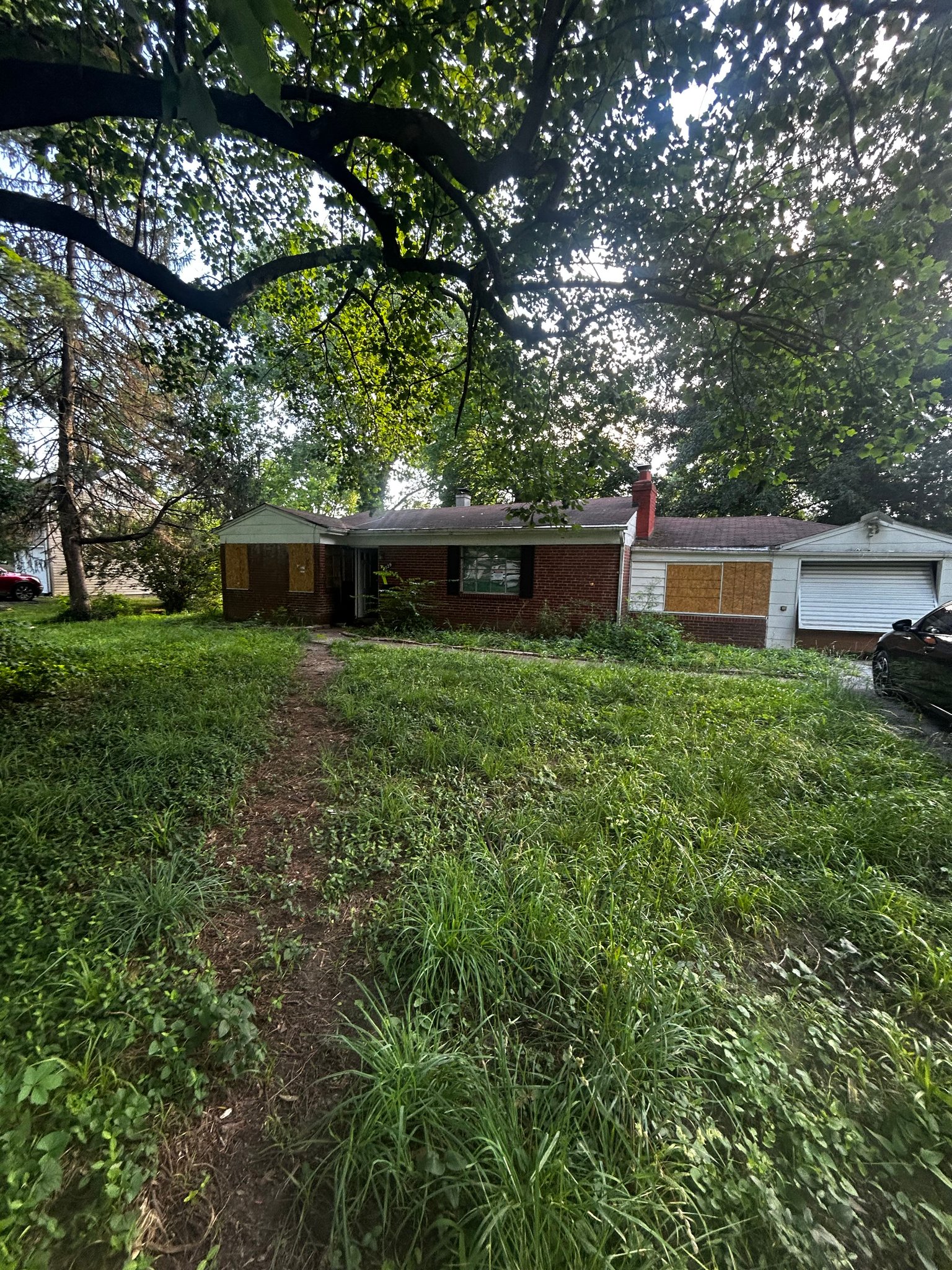 Ferguson House: 529 Ford Dr