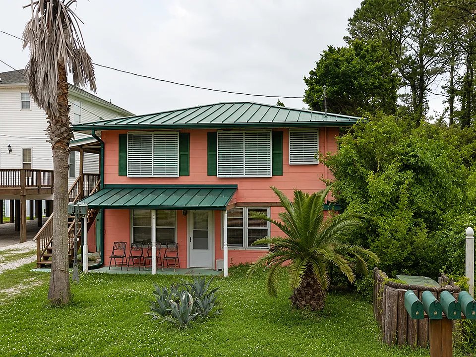 North Myrtle Beach Townhome: 407 16th Ave S