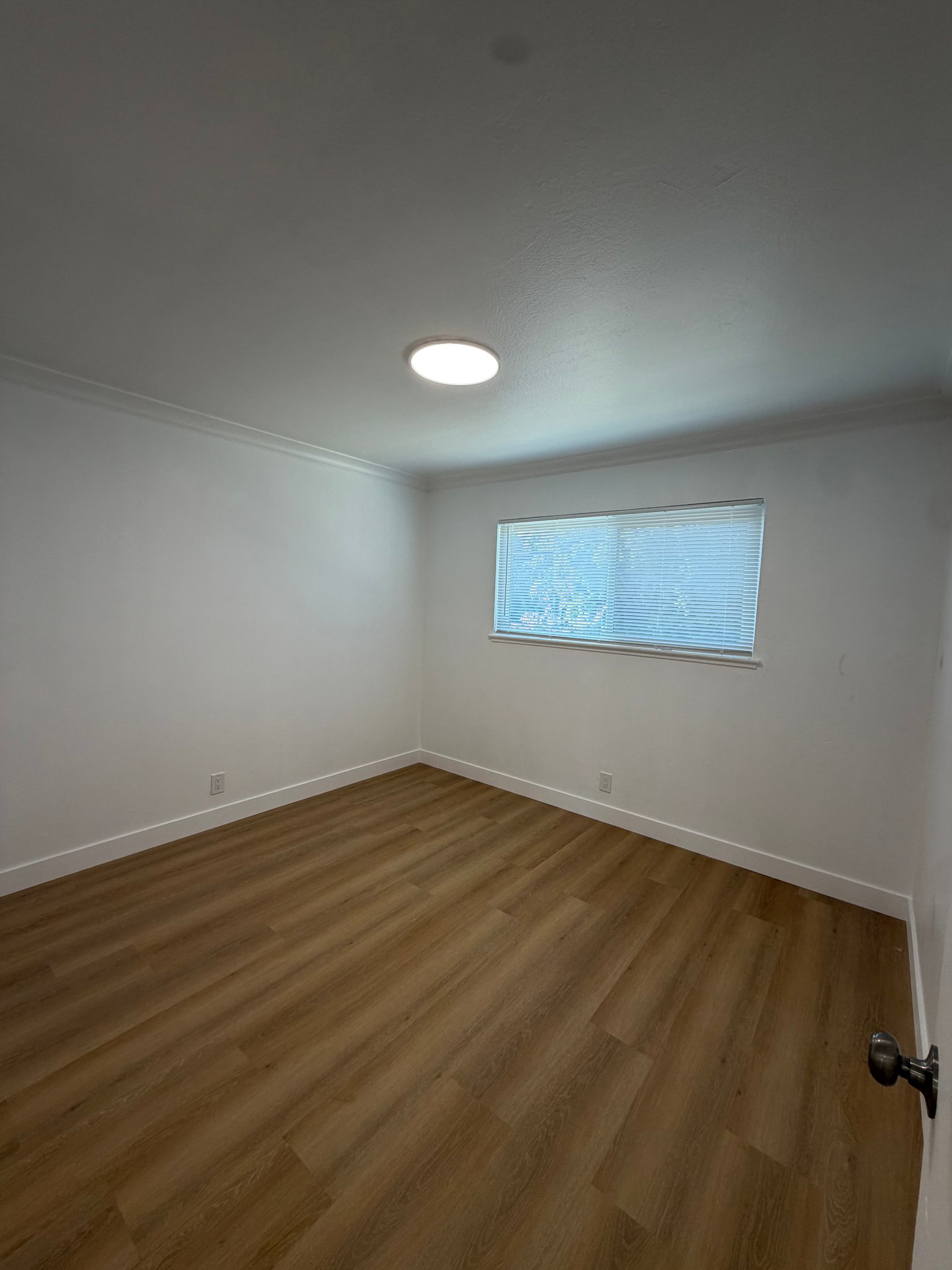 Hayward Apartment: 30 W Harder Rd