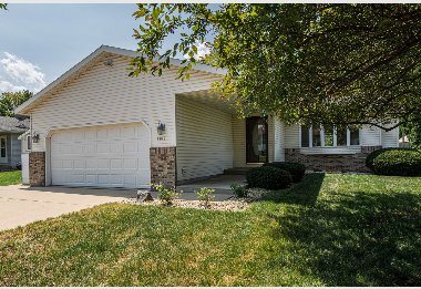 Rochester House: 5019 25th Ave NW