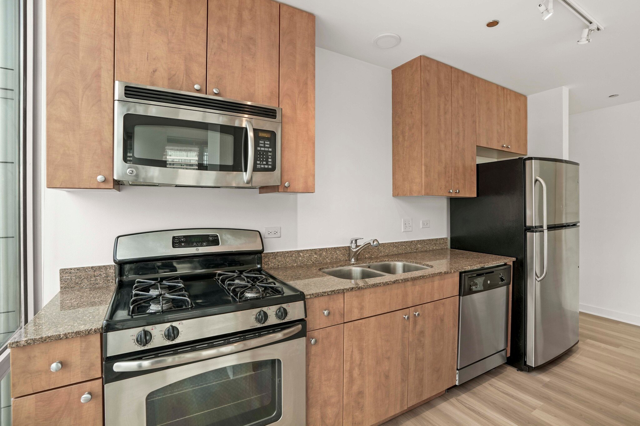 Chicago Condo: 707 South LaSalle Street
