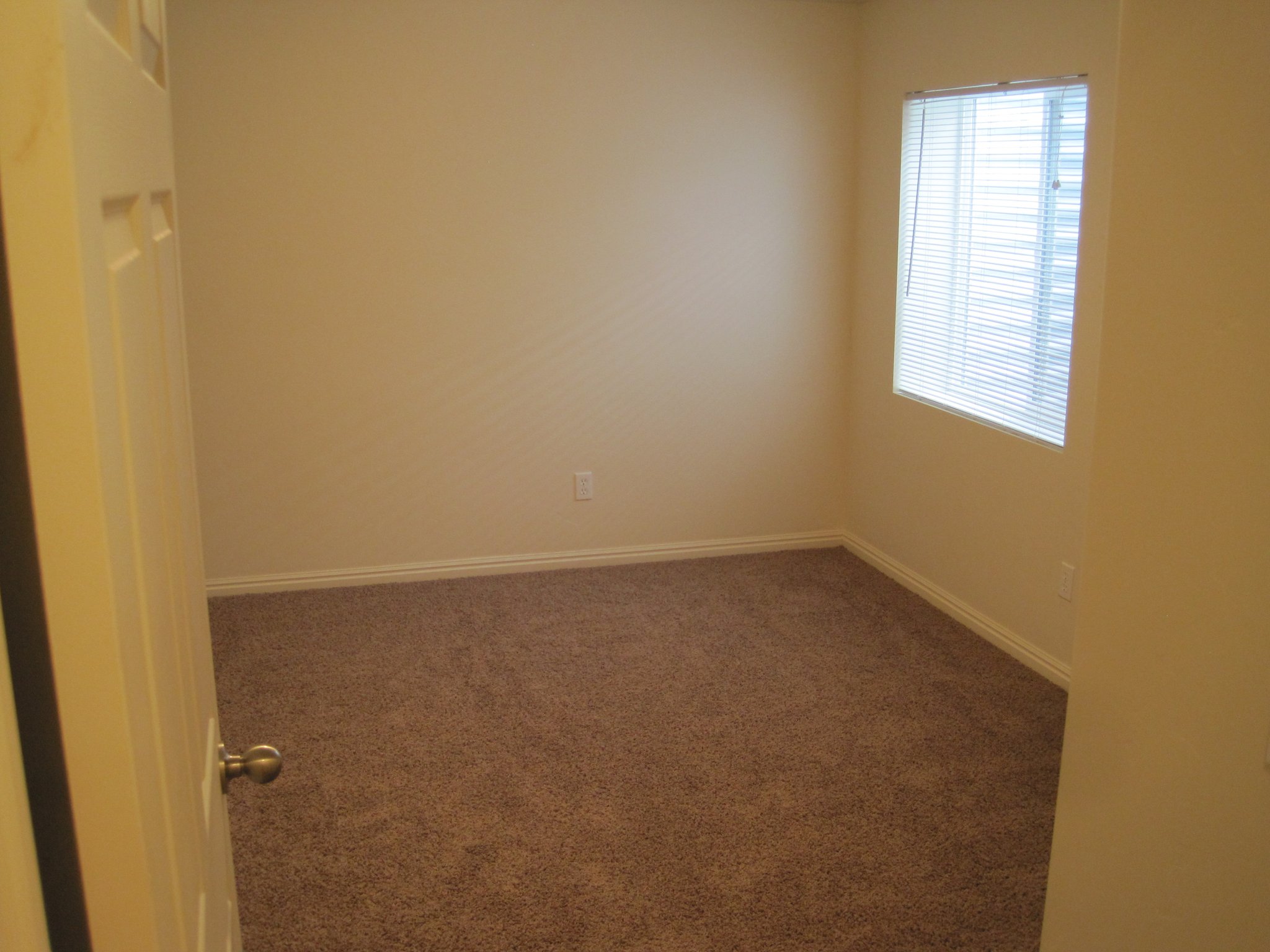 Midvale Other: 268 W Pioneer Cir