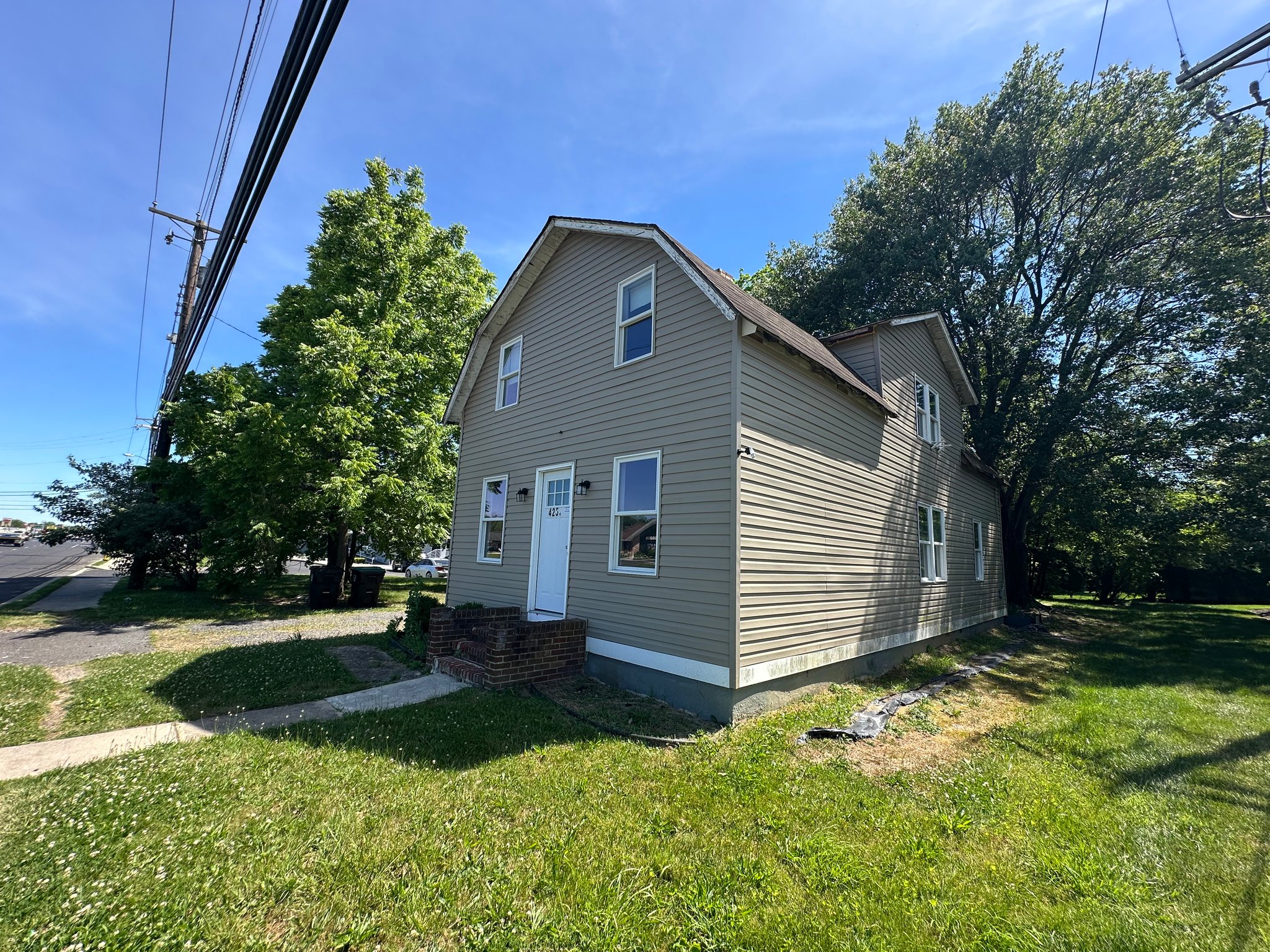 Sicklerville House: 425 Sicklerville Rd