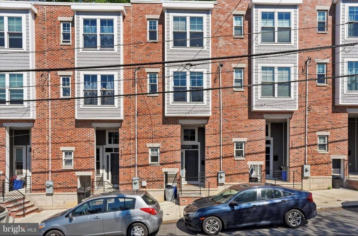 Philadelphia Townhome: 218 Fountain Street