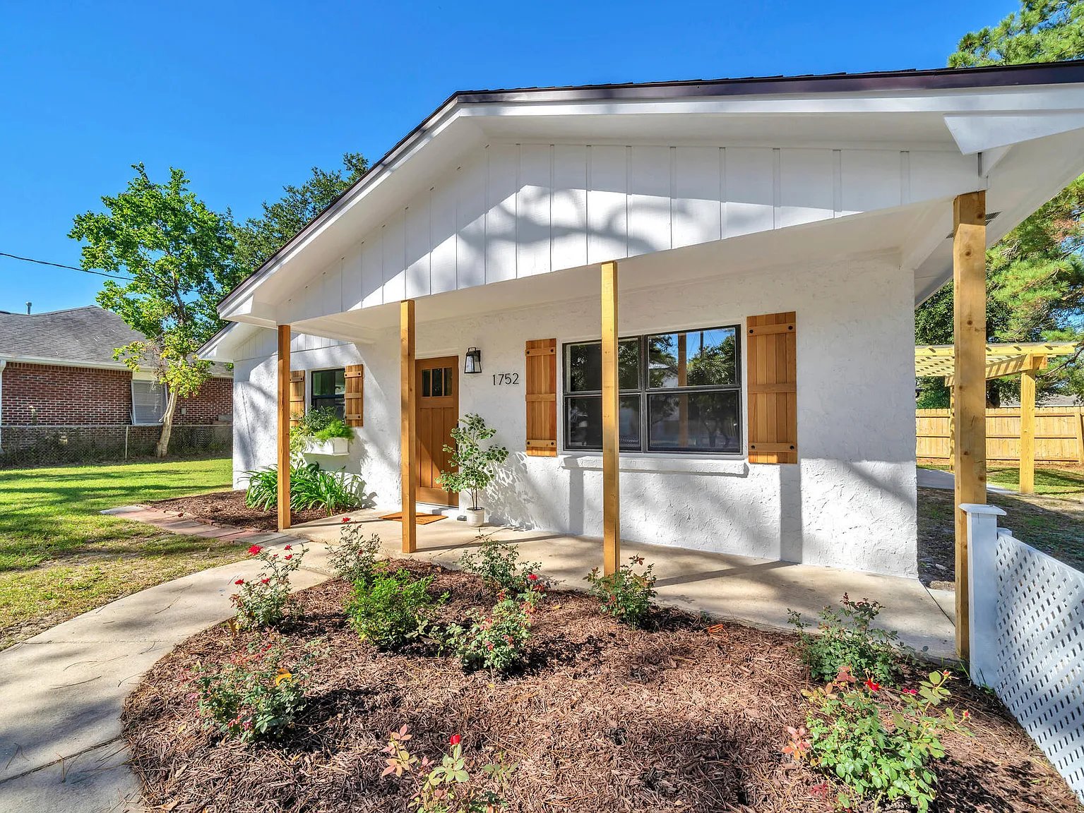 Niceville House: 1752 Hopper St