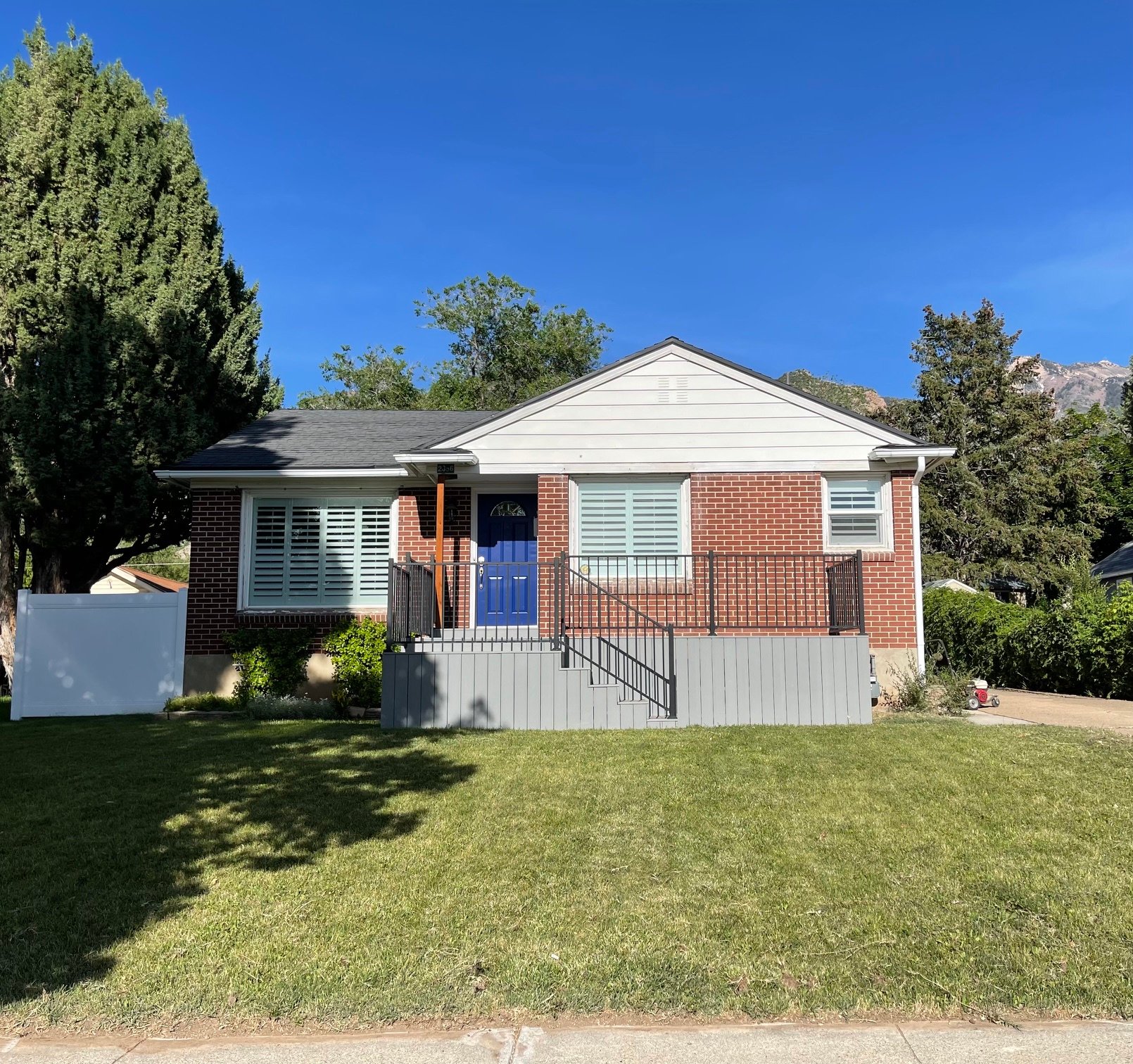 Ogden House: 2356 Tyler Ave