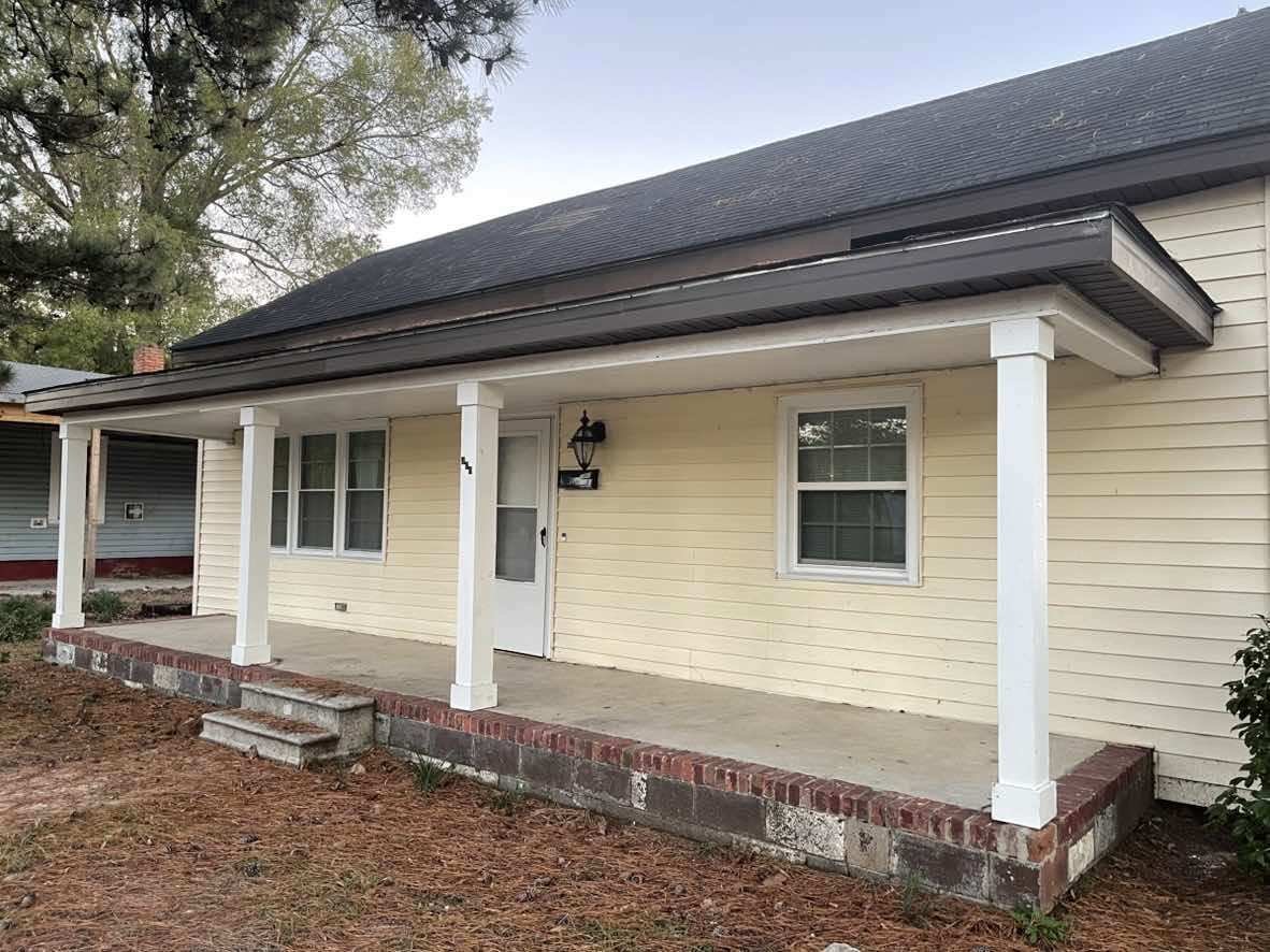 Dunn House: 400 N Magnolia Ave