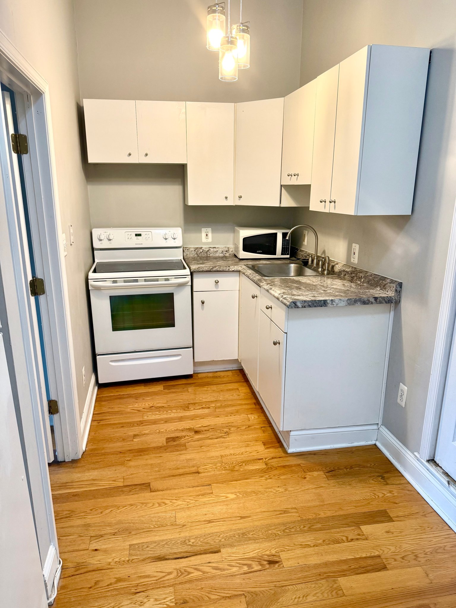 Baltimore Apartment: 1431 John St