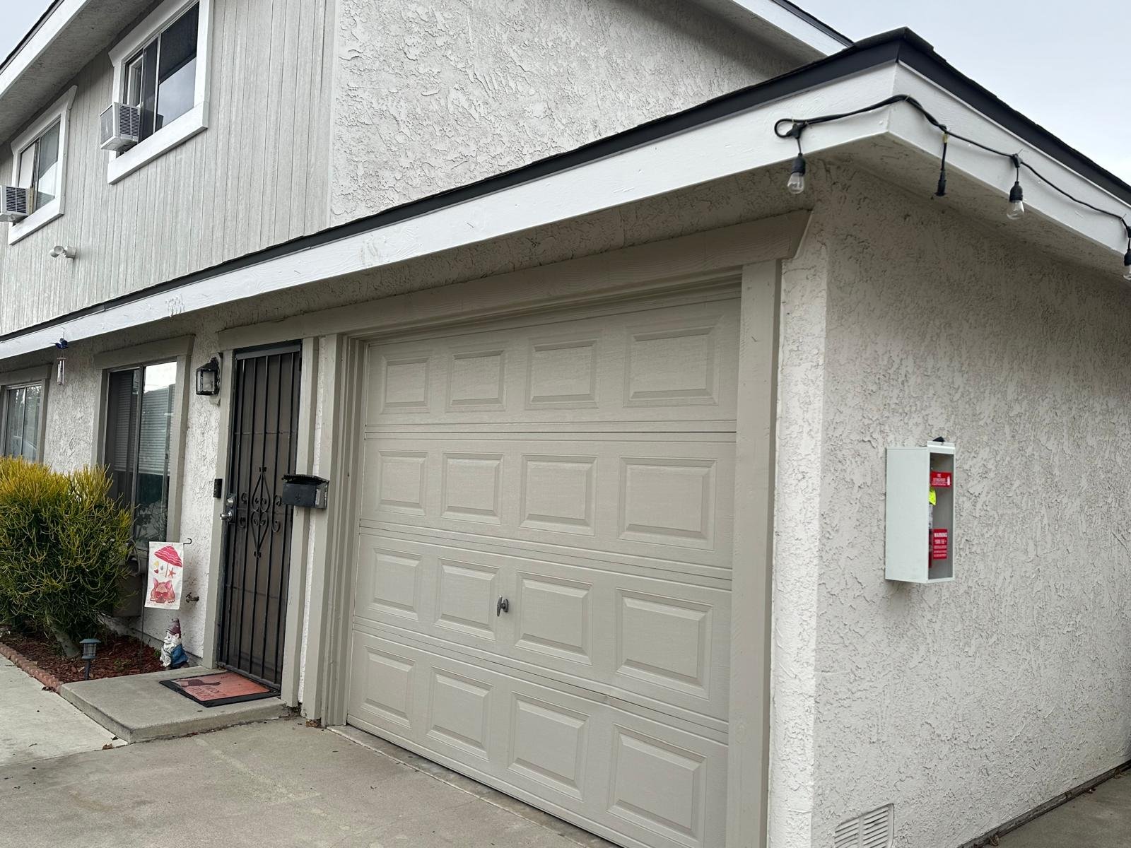 Bellflower Townhome: 8541 1/2 Rose Street Bellflower, CA 90706