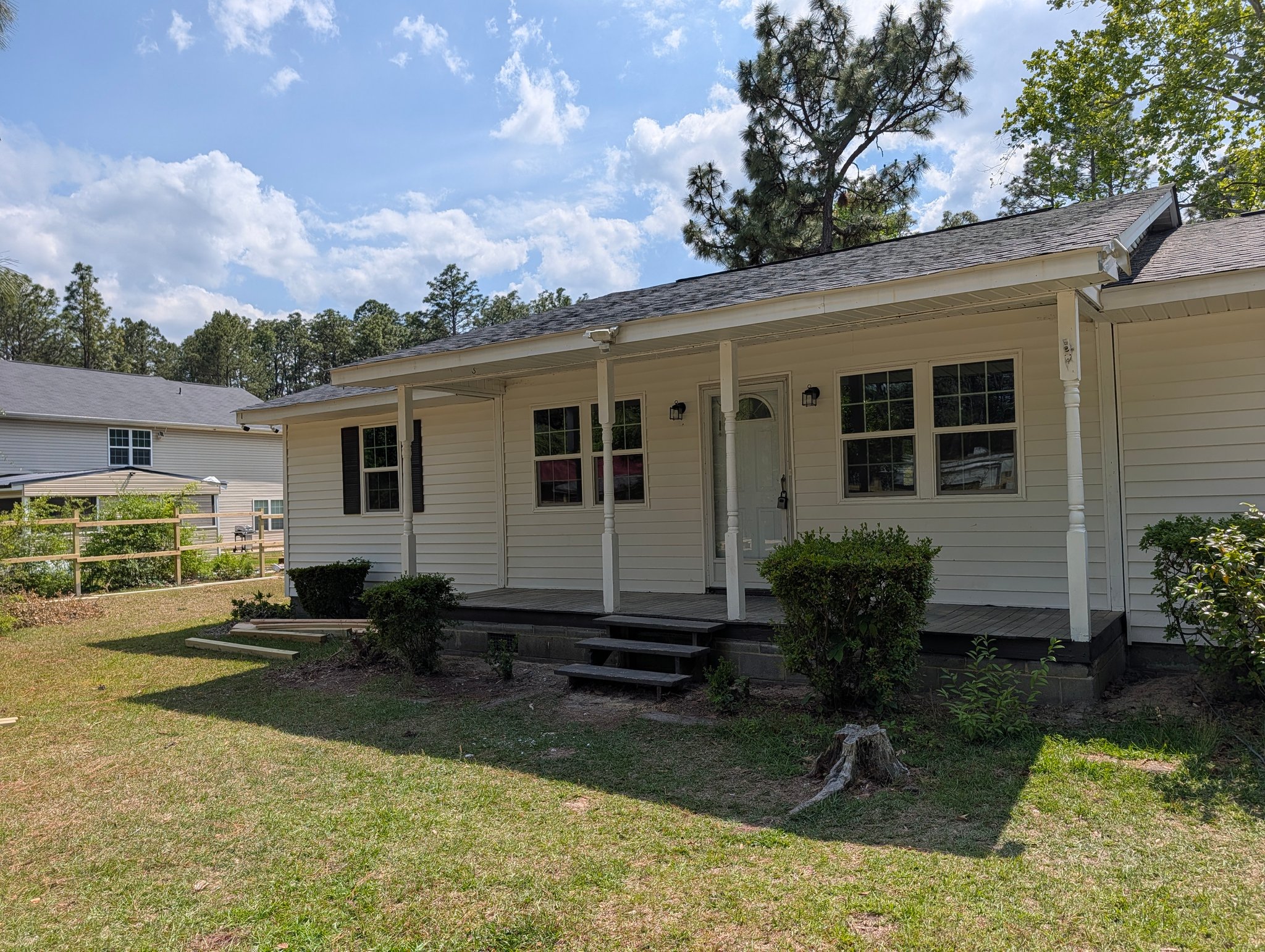 Southern Pines House: 1670 W Massachusetts Ave
