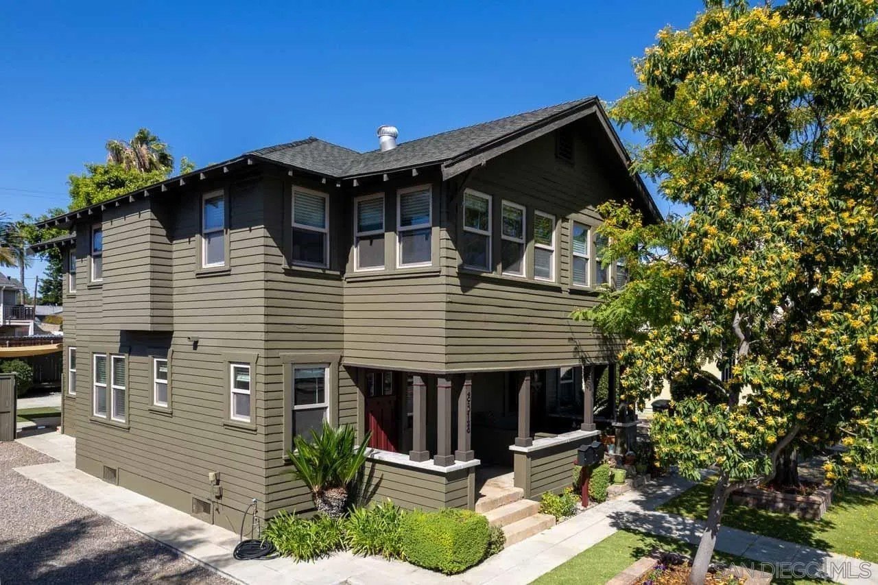 La Mesa Townhome: 8318 Allison Ave