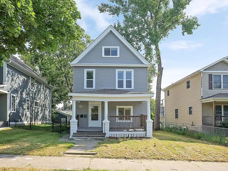 Minneapolis House: 2124 Fremont Ave