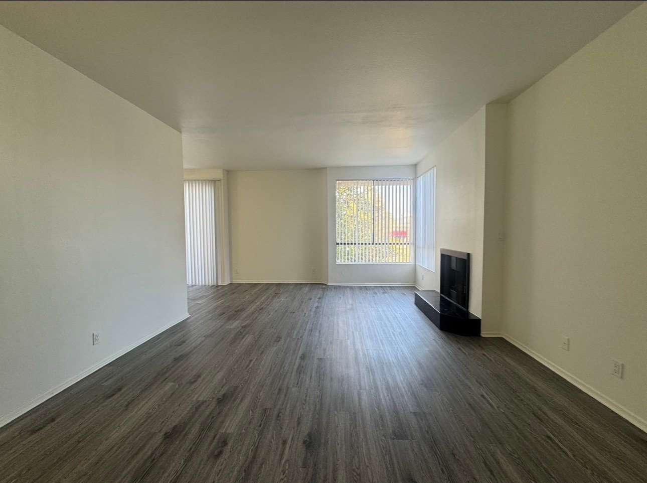 Studio City Apartment: 4343 Whitsett Ave