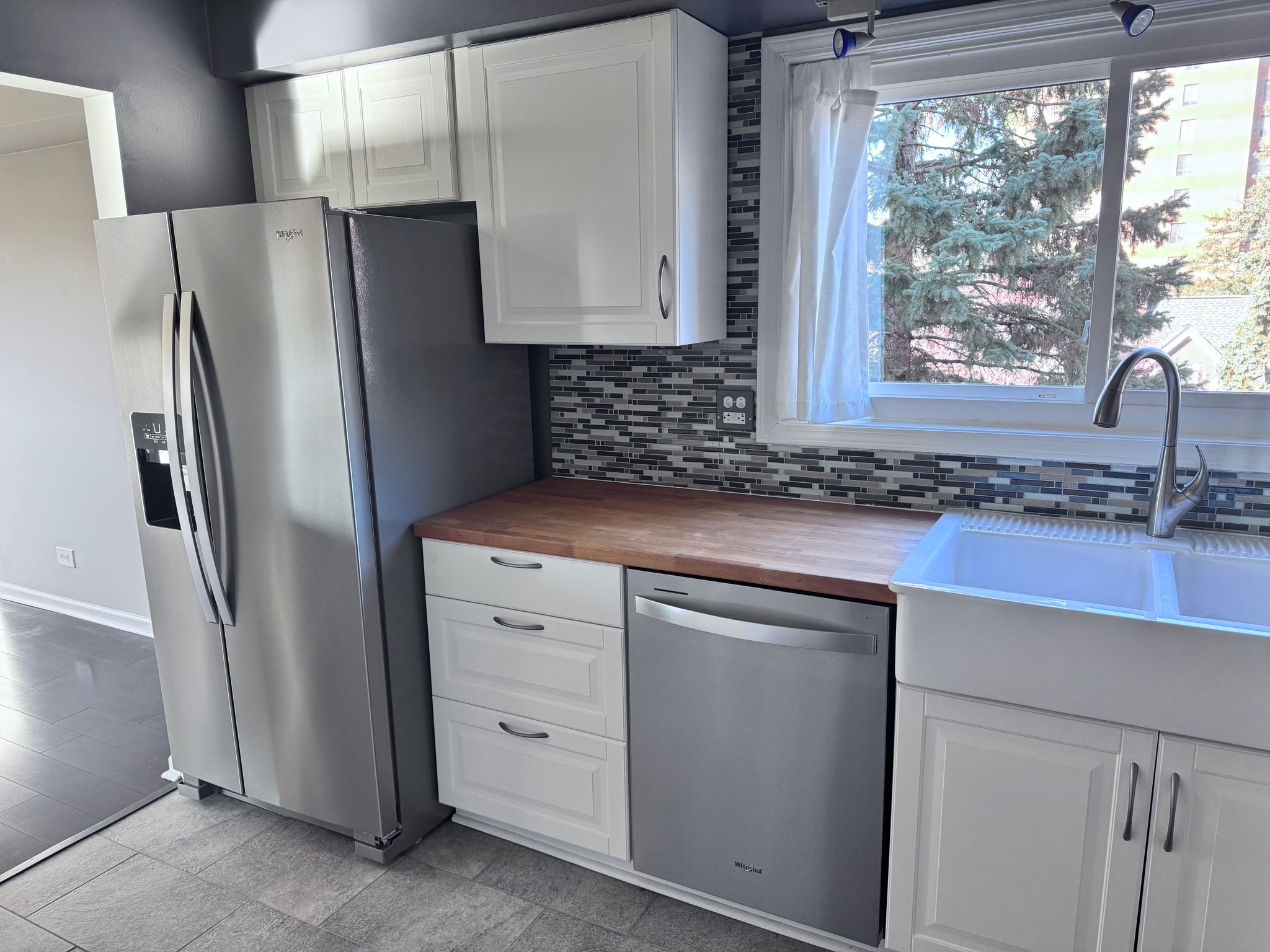 Arlington Heights Condo: 121 S Vail Ave