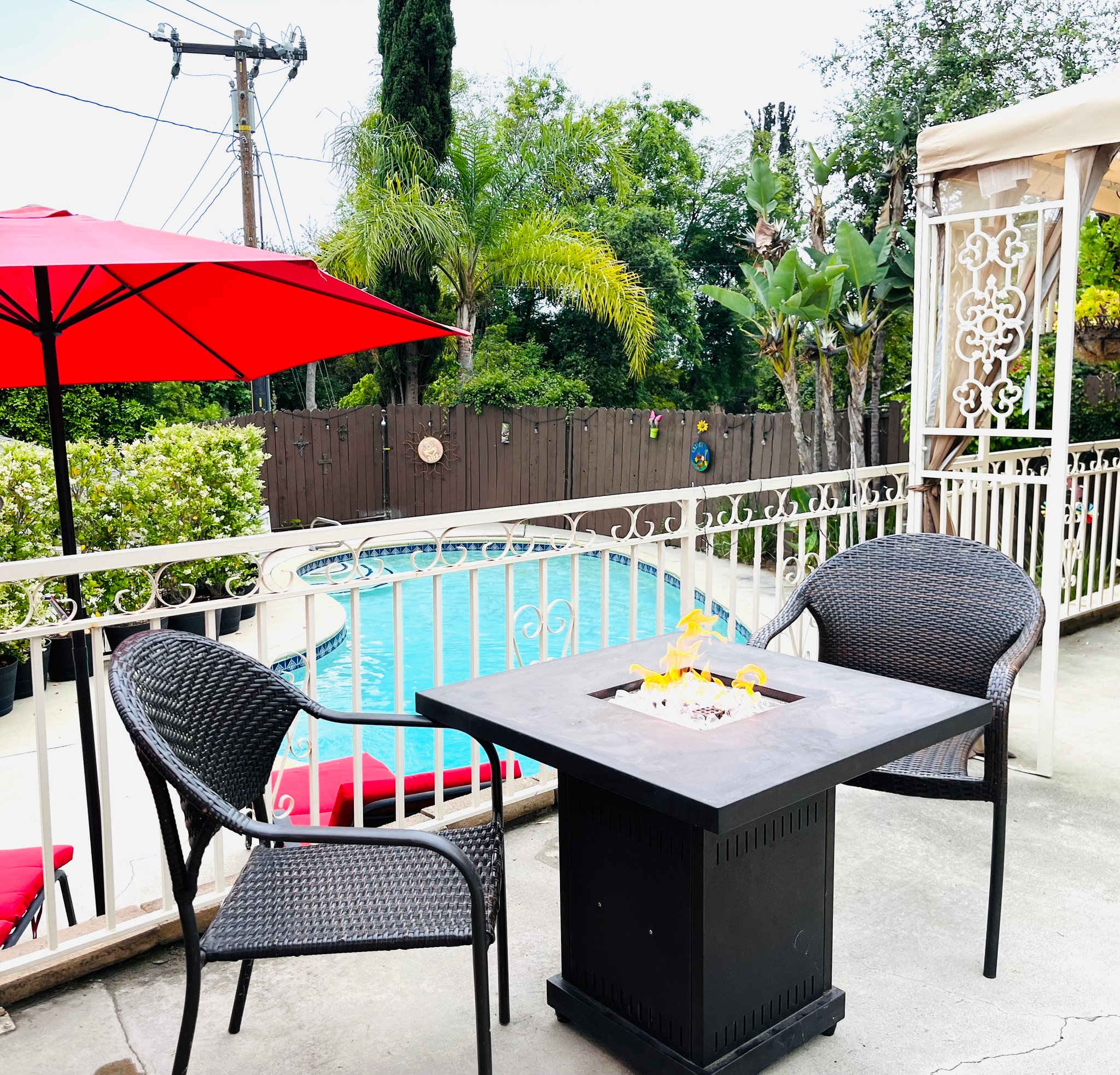 Sierra Madre House: 729 Orange Dr