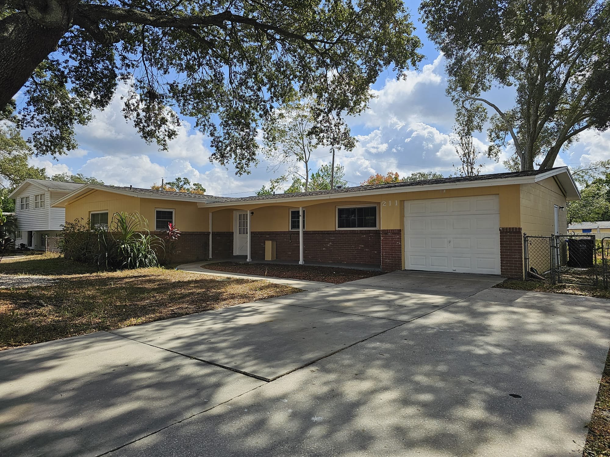 Brandon House: 211 Terrace Dr