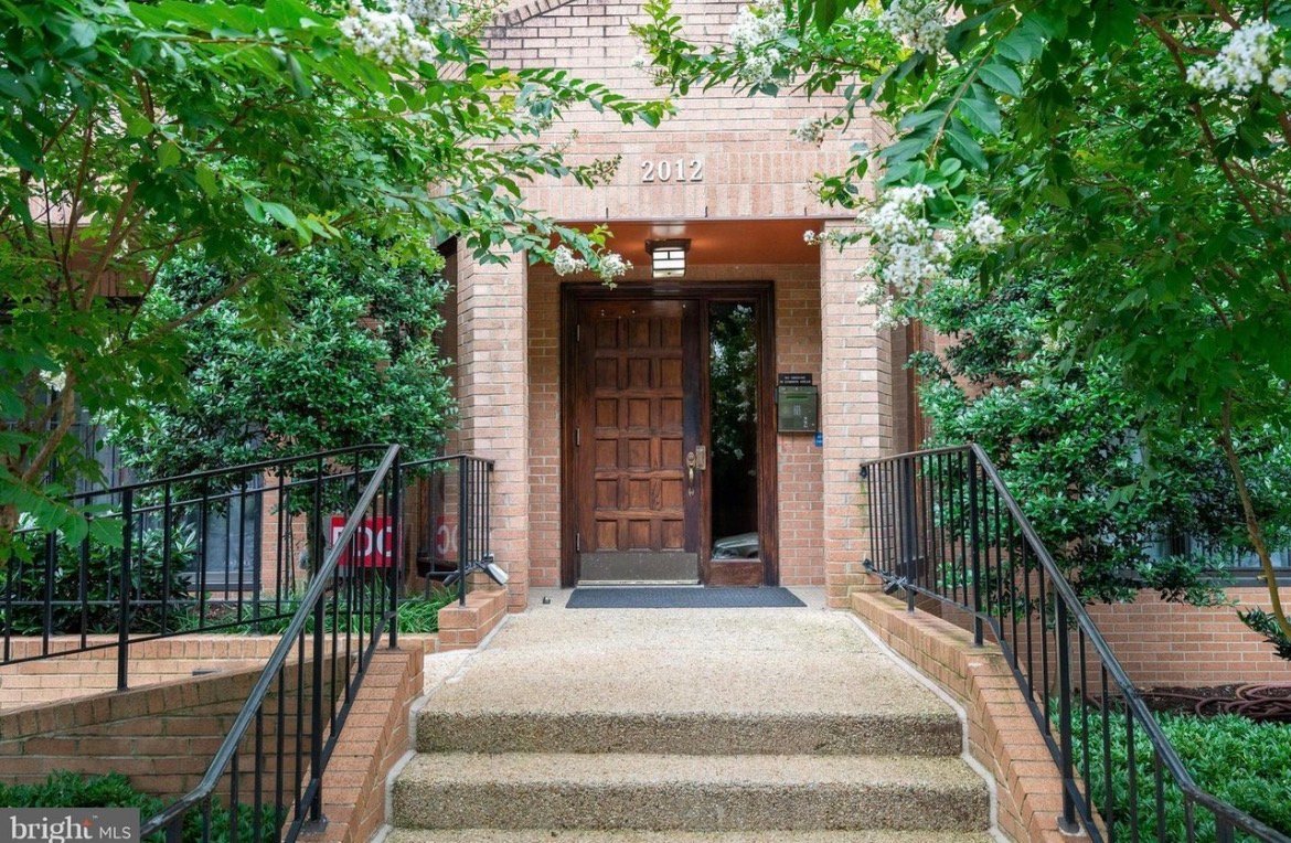 Washington Condo: 2012 Wyoming Ave NW