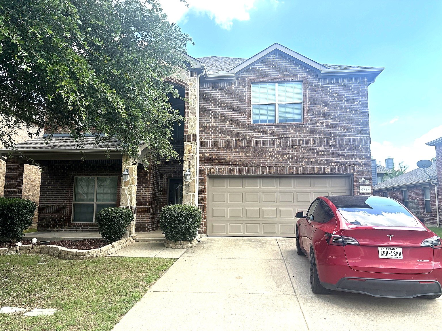 McKinney House: 9717 Sand Trap Dr