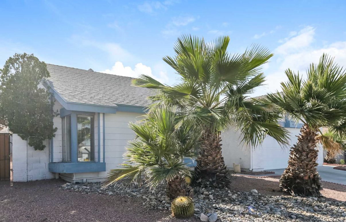 Las Vegas Apartment: 4172 Honeycomb Dr, Las Vegas, NV 89147