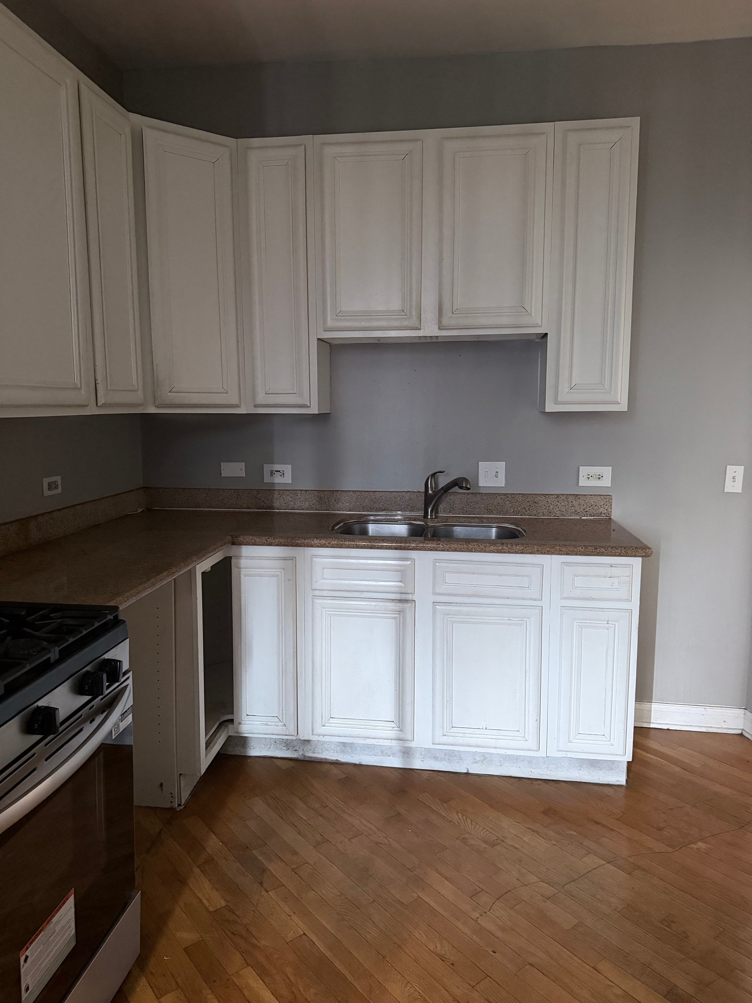 Chicago Apartment: 6409 S Rhodes Ave