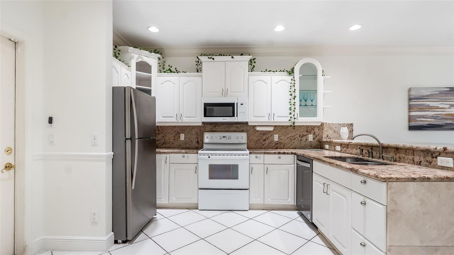 Pompano Beach Townhome: 512 S Ocean Boulevard