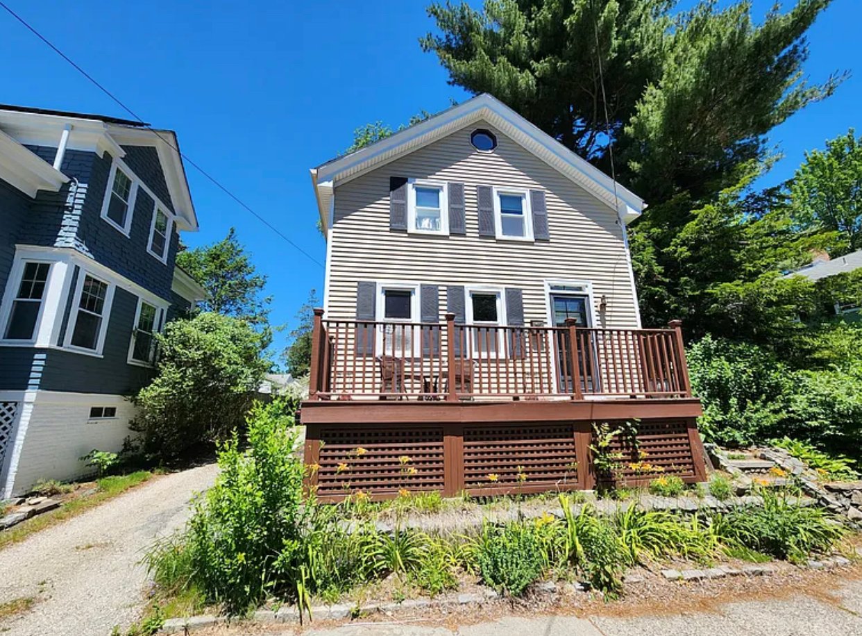 Providence House: 20 Lincoln Ave