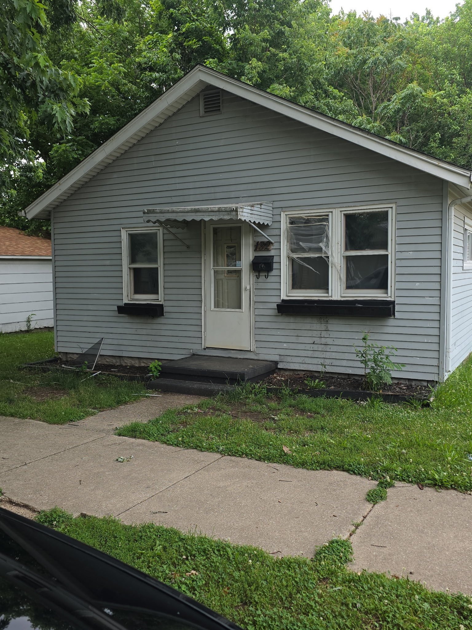 Decatur House: 132 N 23rd Place